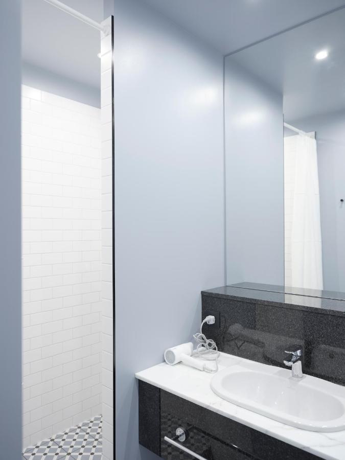 Apartamentų viešbutis Miro Skolas - Quiet Chic, Free Parking, Self Check-in Riga