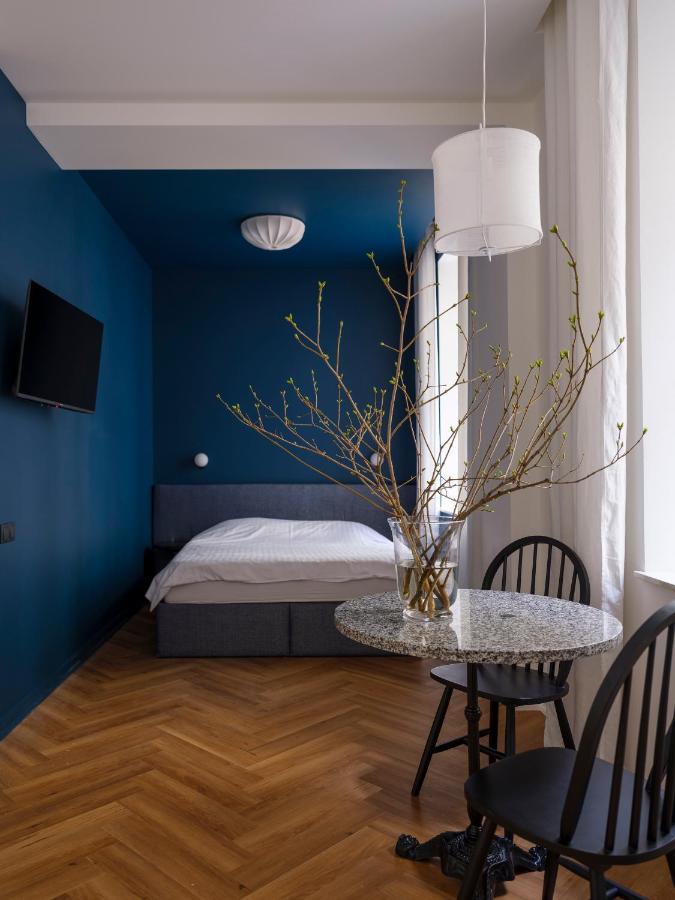Miro Skolas - Quiet Chic, Free Parking, Self Check-in Apartamentų viešbutis *